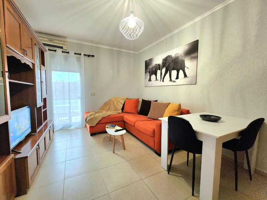 Apartamento One Bd Flat Near Center With 24H Self Check In Tirana Exterior foto