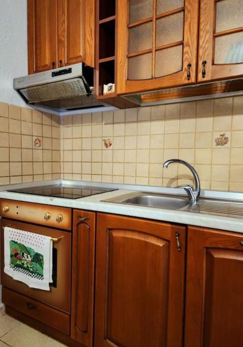 Apartamento One Bd Flat Near Center With 24H Self Check In Tirana Exterior foto